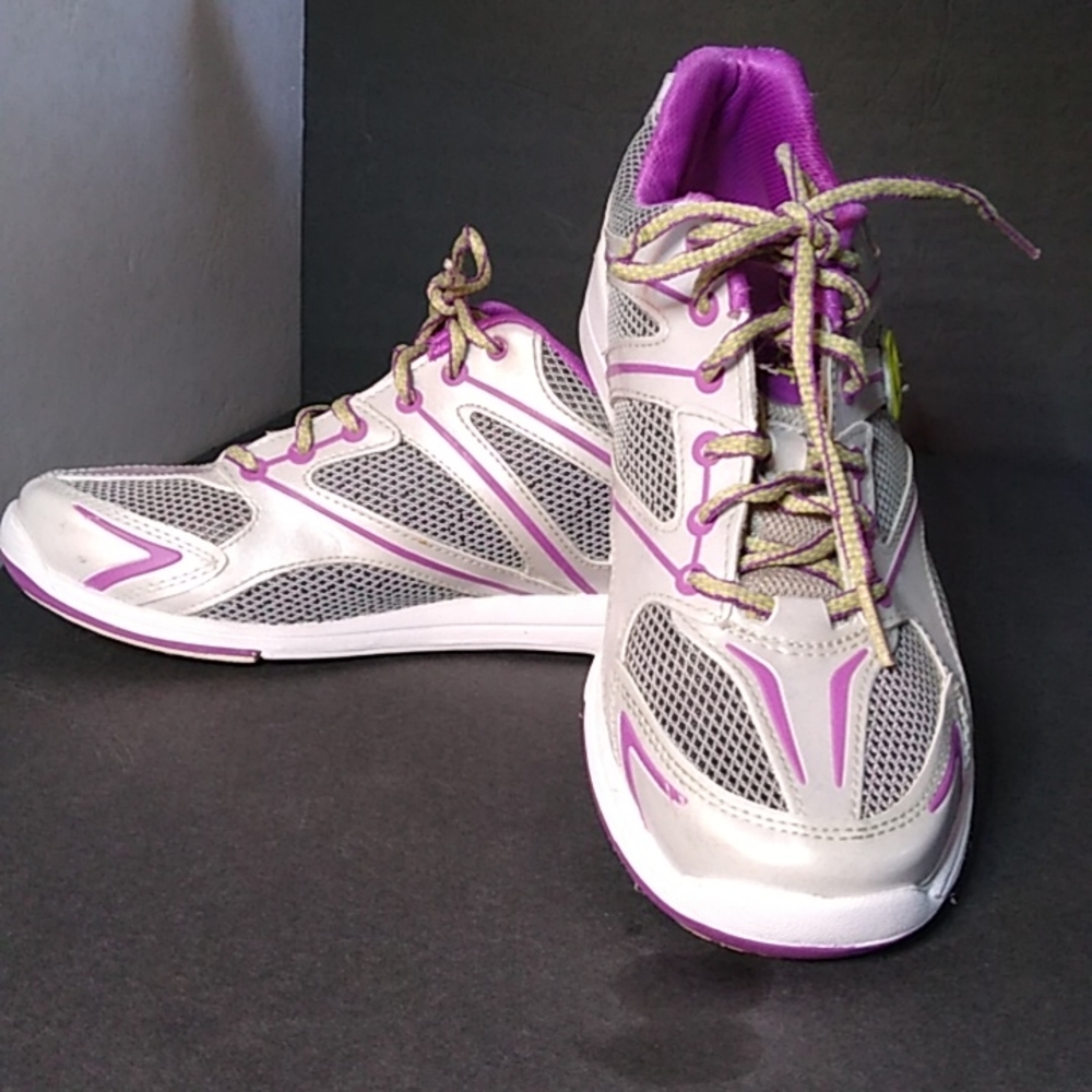 Dexter Jess Women's Bowling shoe's . Color Gray/Purple Size 9.5 M . Pre-owned .